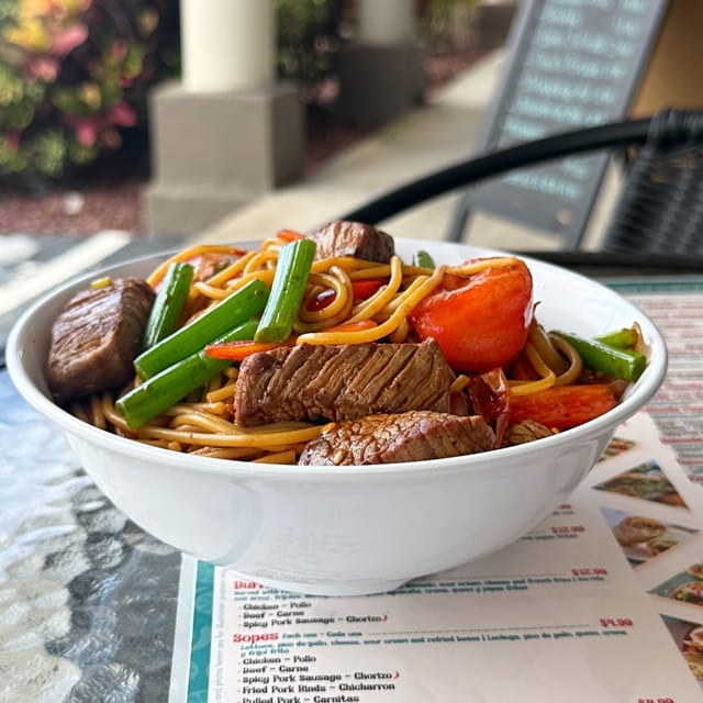 Tallarin Saltado.